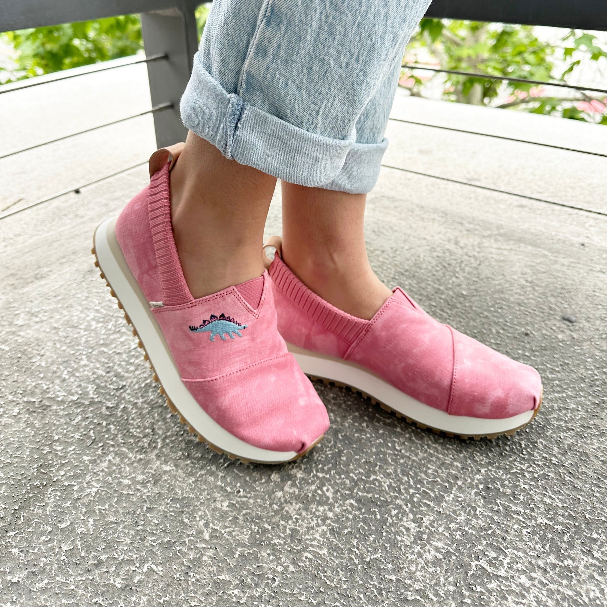 Resident 2.0 Dino Embroidered Sneaker