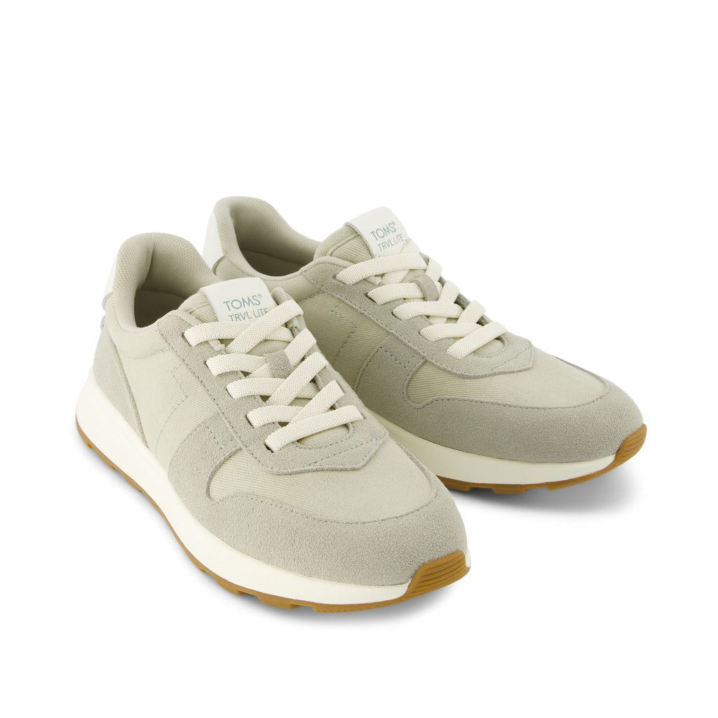 TRVL LITE Retro Runner Green Water Repellent Sneaker Front View