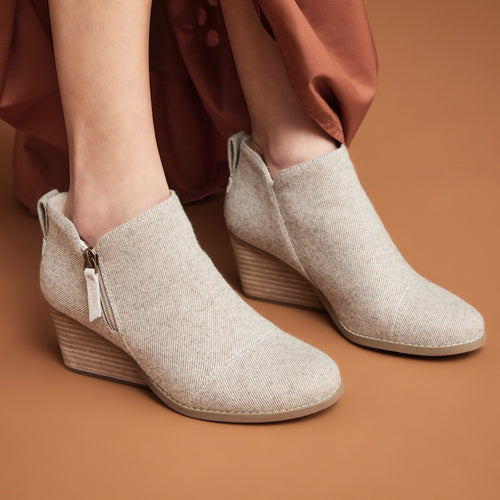 goldie wedge ankle boot in natural shimmer textile up close detail shot