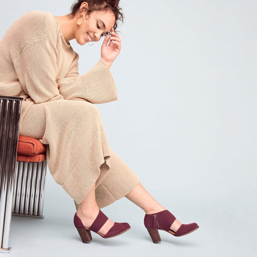 milan dress heel with closed toe in blackberry suede on model