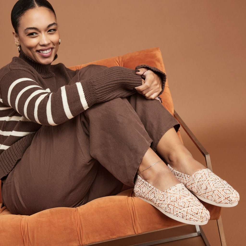 alpargata diamond geo woven slip on casual shoe on model dtail shot