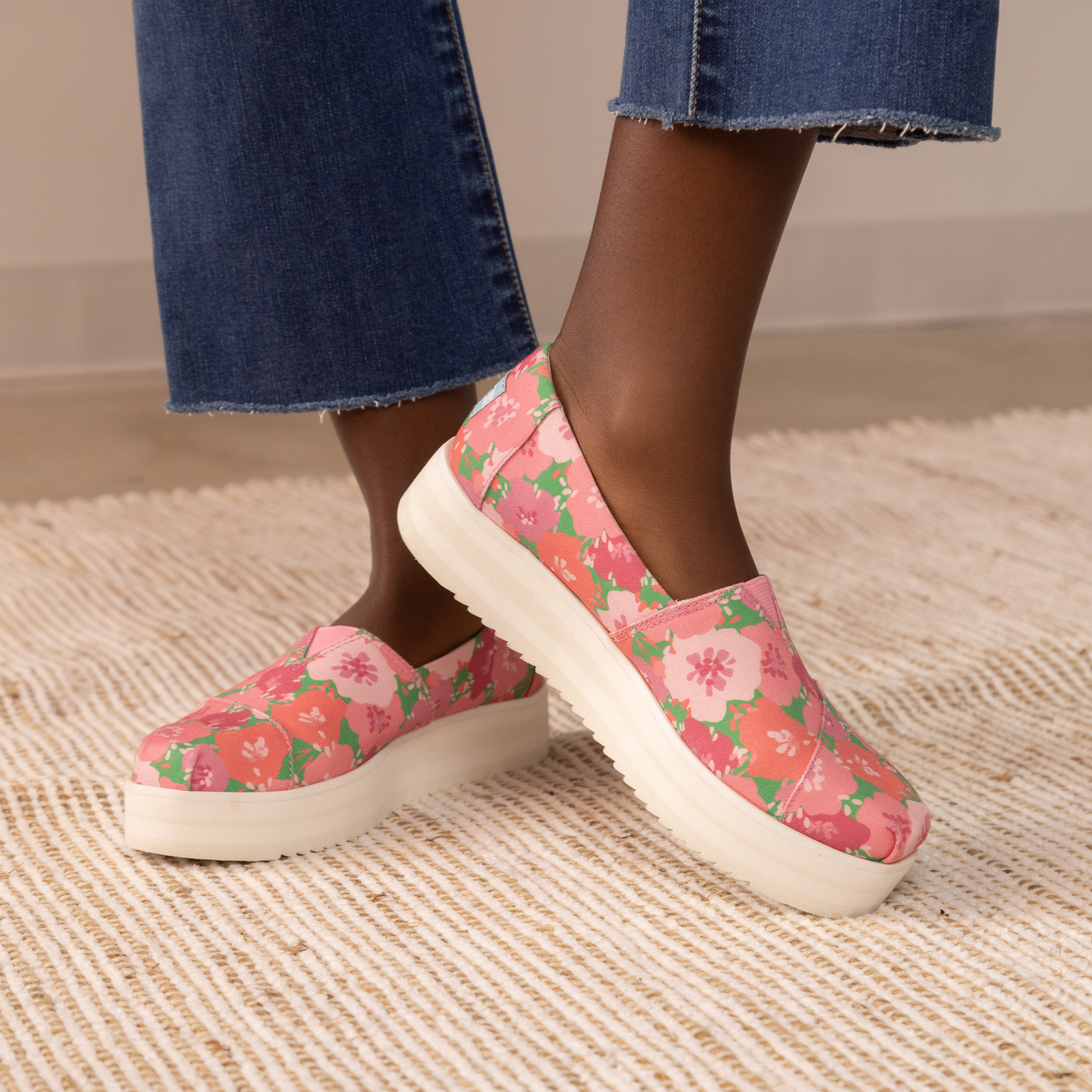 Alpargata Midform In Pink Poppy Floral Print On Model Detail View
