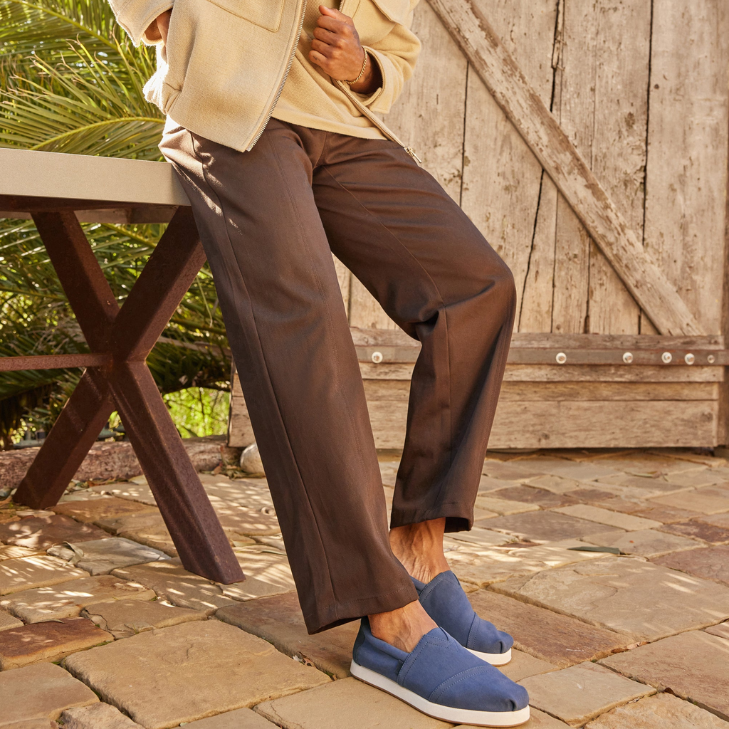 Men'S Alpargata In Blue On Model Wearing Brown Pants