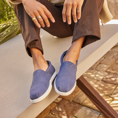 Men'S Alpargata Fwd In Blue On Model Up Close Top Down View