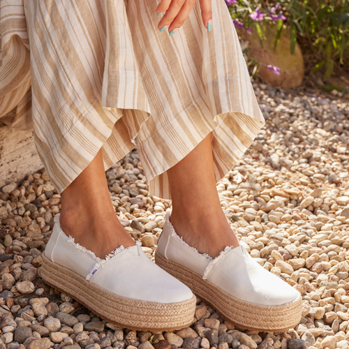 Detailed Image Of Valencia White Canvas Platform Espadrille