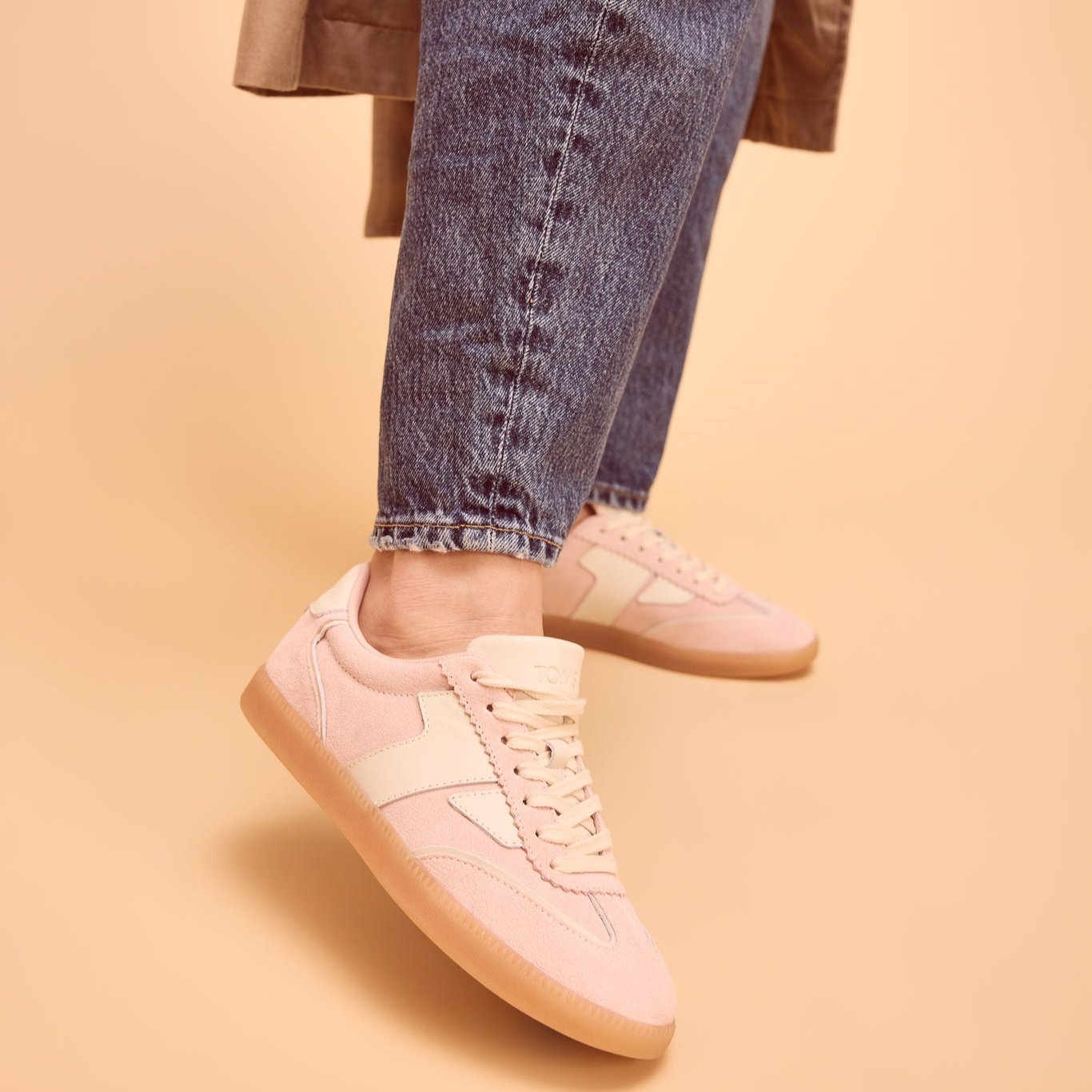 On figure image of the pale rose Collins lace up sneaker