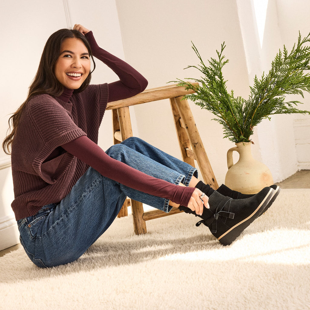 On model shot of the Water Repellent Black Suede Womens Marlow Boot 