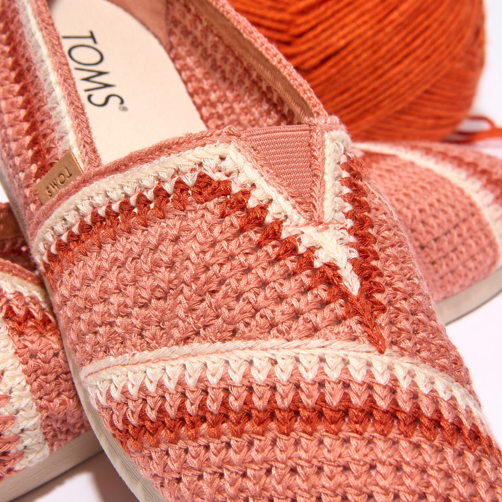 Up close detail image of the bloom crochet women's Alpargata