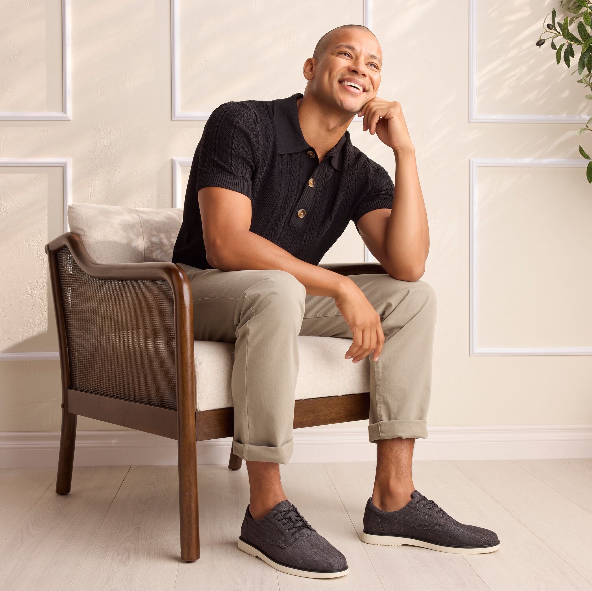 On model image of the Mens denim Joshua dress shoe