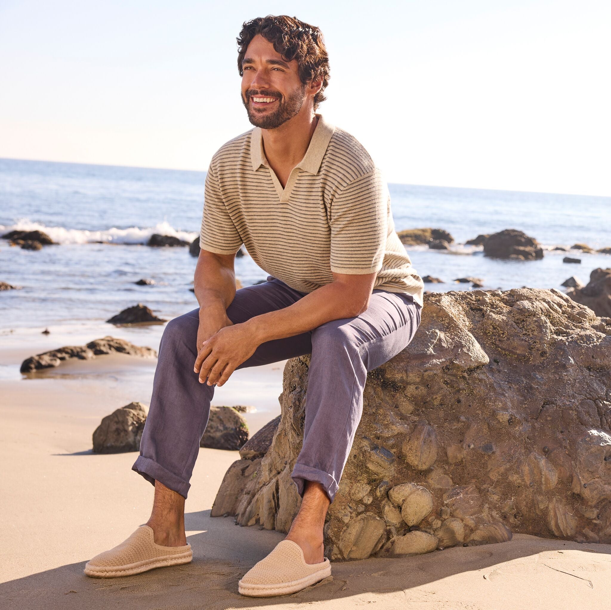 On model image of the Mens natural mesh Santiago mule