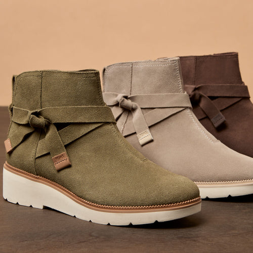 Detail laydown image of the olive Marlow wedge boot