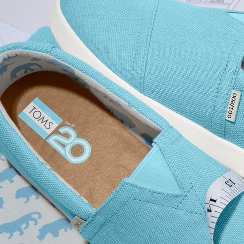 Up close detail image of the limited edition cerulean blue Alpargata Plus